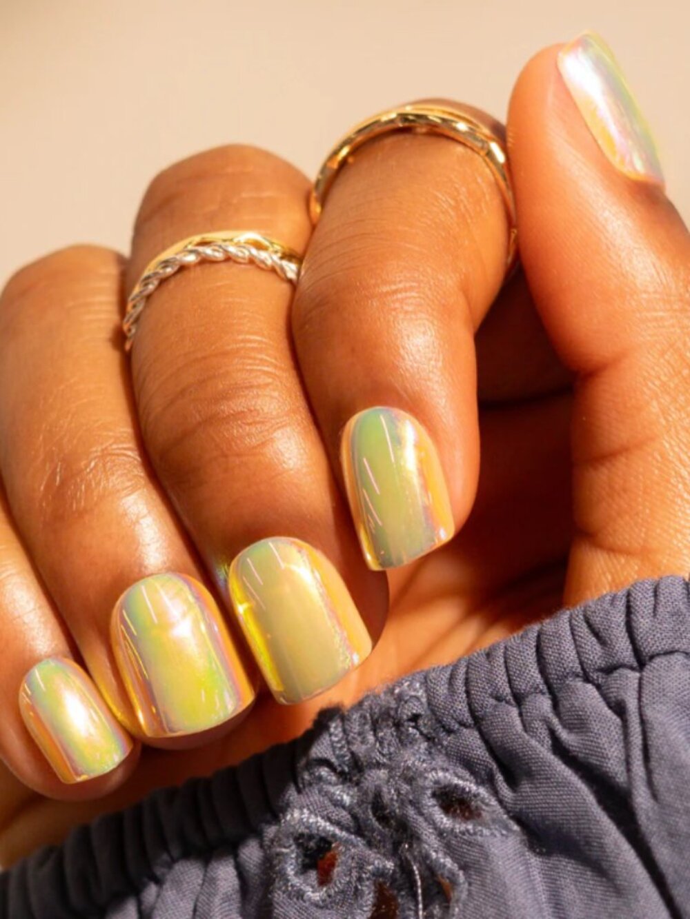 NEW Red Aspen Press-On Nails Yellow Iridescent Short Square
